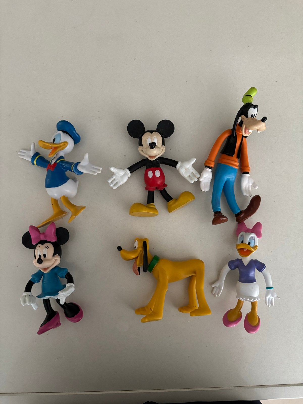 Disney Figuren Set: Mickey, Minnie, Donald, Katrien, Goofy,, Ophalen of Verzenden, Mickey Mouse, Zo goed als nieuw, Beeldje of Figuurtje
