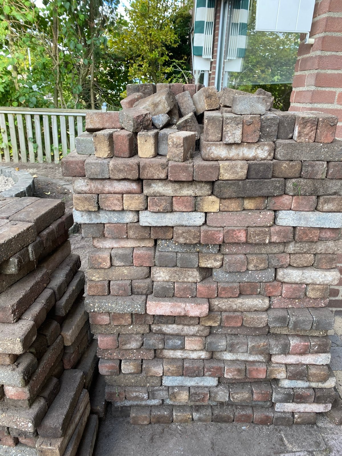 Gratis af te halen waaltjes 14m2, Tuin en Terras, Ophalen, Overige materialen, Gebruikt, Klinkers