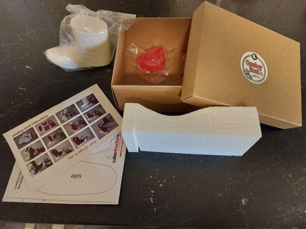 CakeStructure Cowboy Boot Kit nieuw, Ophalen of Verzenden, Nieuw, Taarten, Versiering
