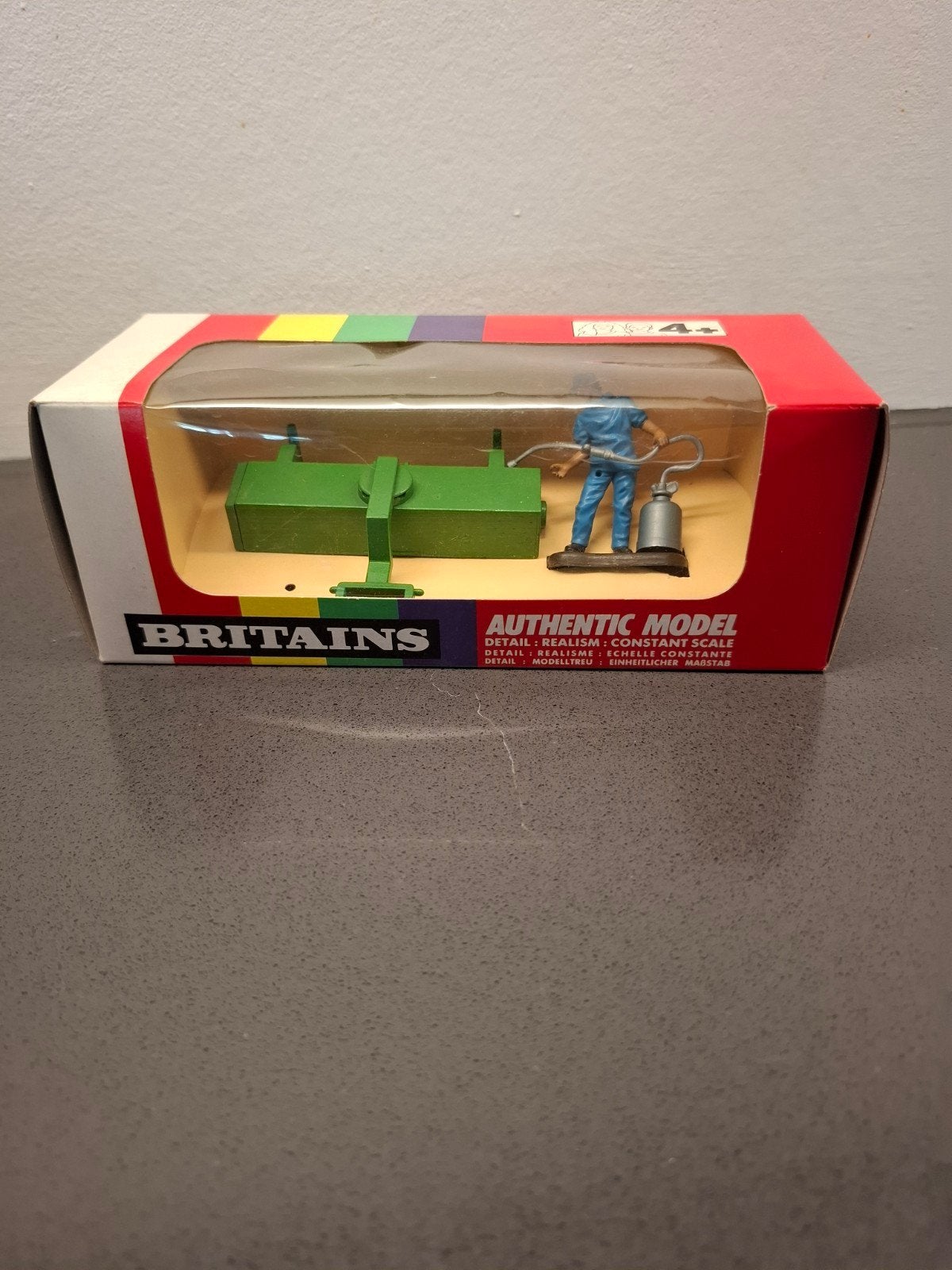 Te koop britains veegmachine, Ophalen of Verzenden, Hijskraan, Tractor of Landbouw, Overige merken