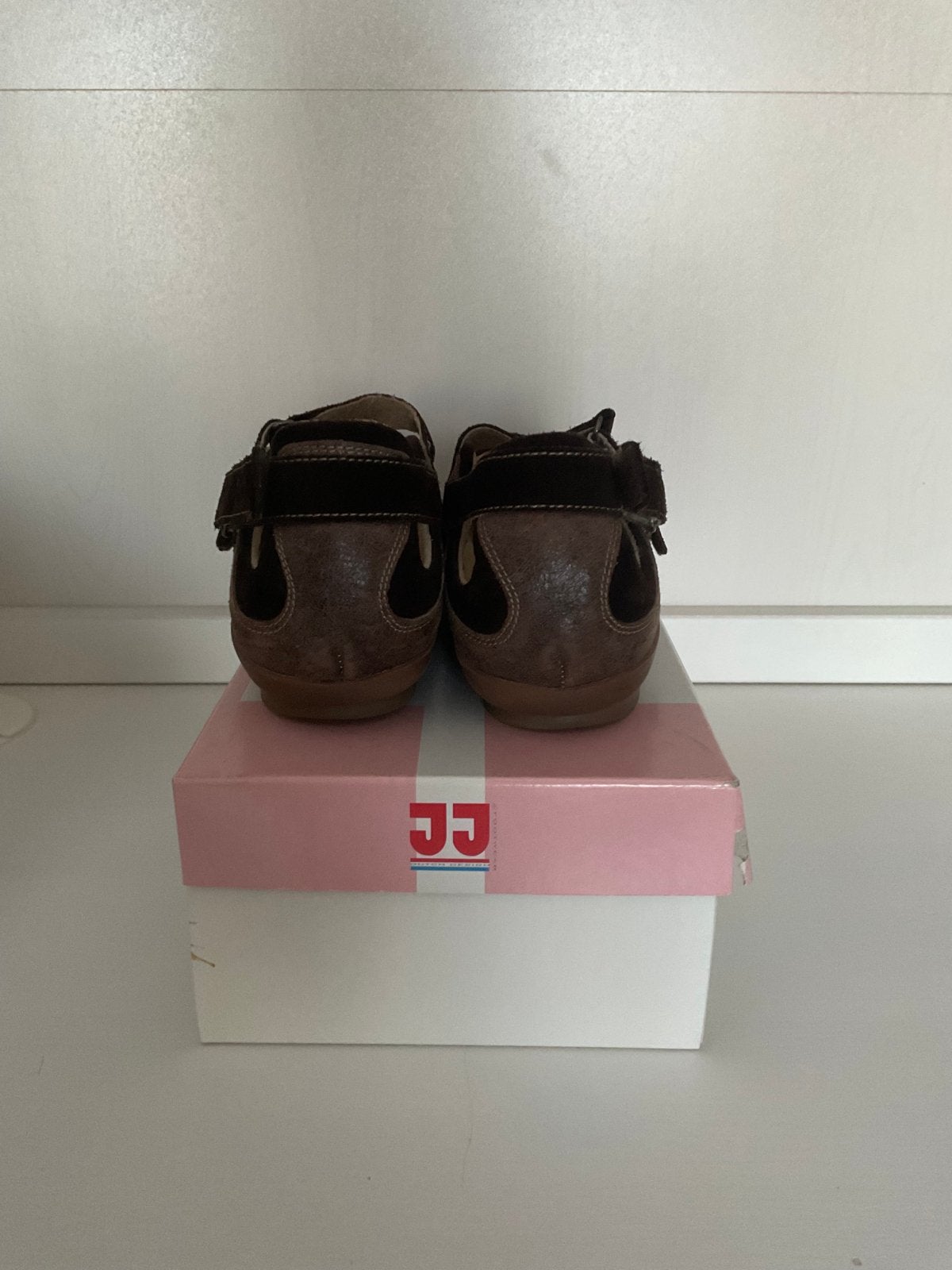 JJ Footwear Ceciel Instappers Maat 42, Ophalen of Verzenden, Zo goed als nieuw, Bruin, Instappers