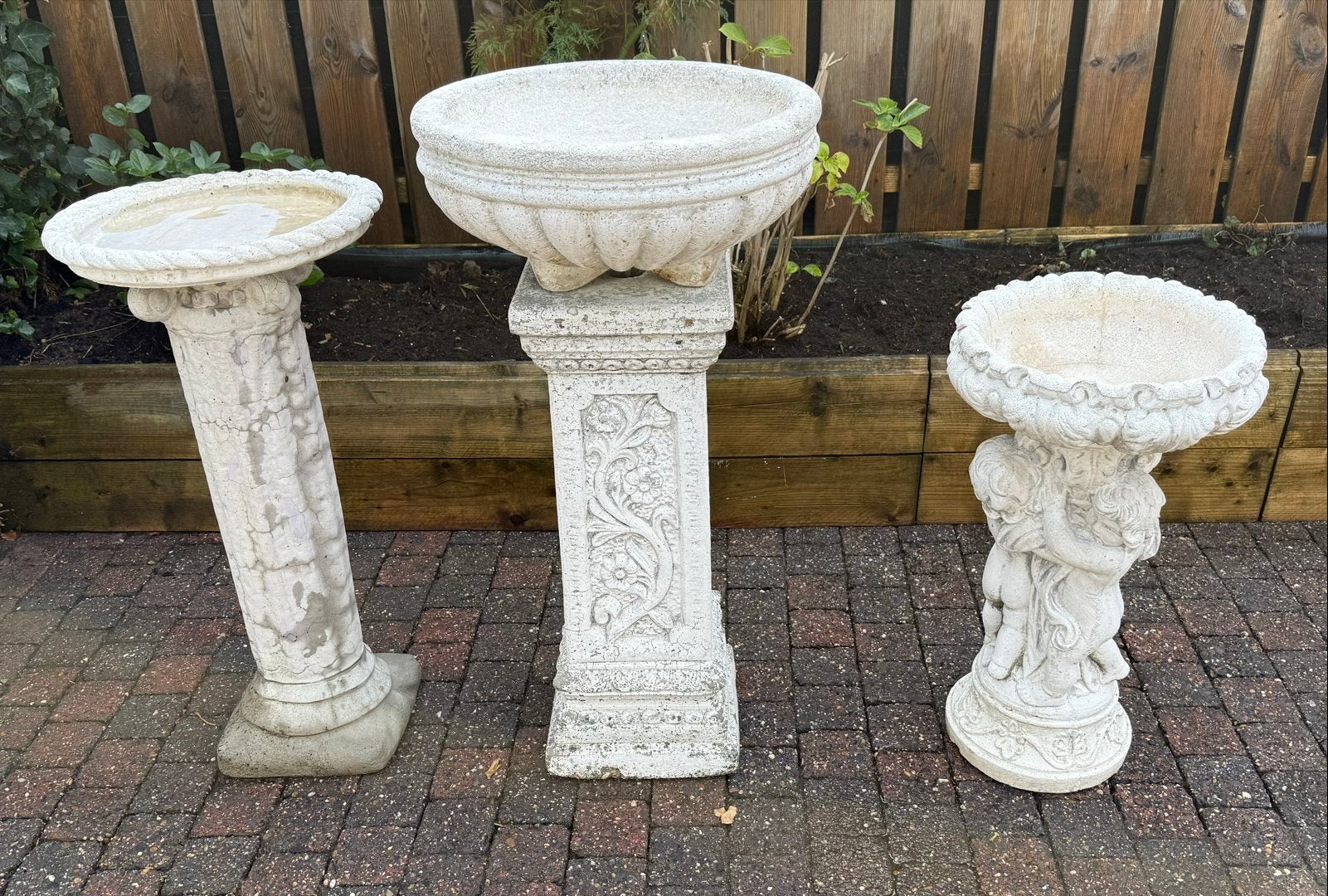 Set van 3 zuilen met vogelbad  een koop, Tuin en Terras, Ophalen, Gebruikt, Steen, Overige typen