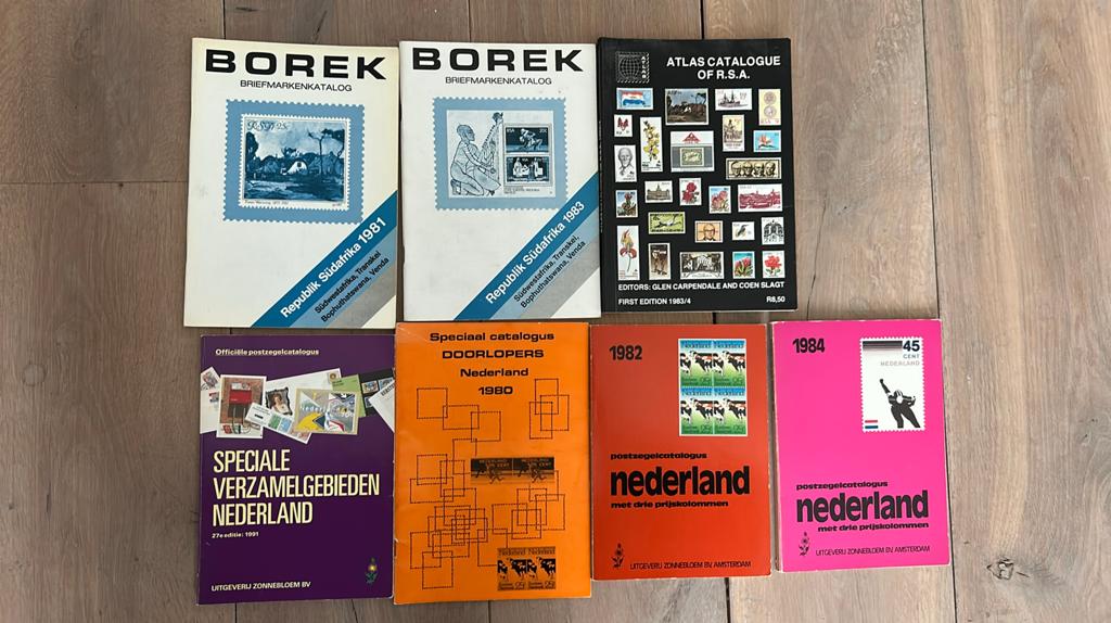 Postzegel catalogi zuid afrika en Nederland., Boeken, Ophalen of Verzenden, Gelezen