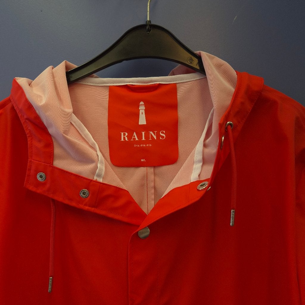 Rains lange regenjas knal rood maat M/L unisex zgan! 51996, Kleding | Dames, Maat 38/40 (M), Rains, Jens Olsens Vej 13, 8200 Aarhus N, Denemarken