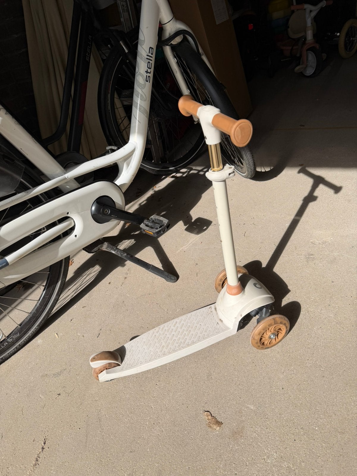 Step beige met lampjes wielen, Ophalen, Zo goed als nieuw, Gewone step