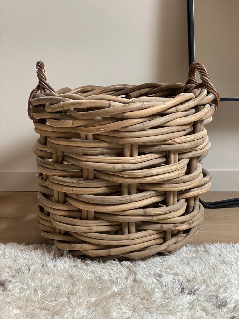 Wilgen mand!, Huis en Inrichting, Woonaccessoires | Schalen en Manden, Ophalen, Zo goed als nieuw, Rond, Riet
