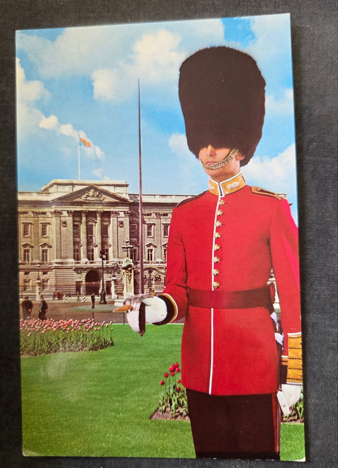 Vintage Ansichtkaart: Grenadier Guards, Buckingham Palace, Verzenden, 1960 tot 1980, Ongelopen, Engeland