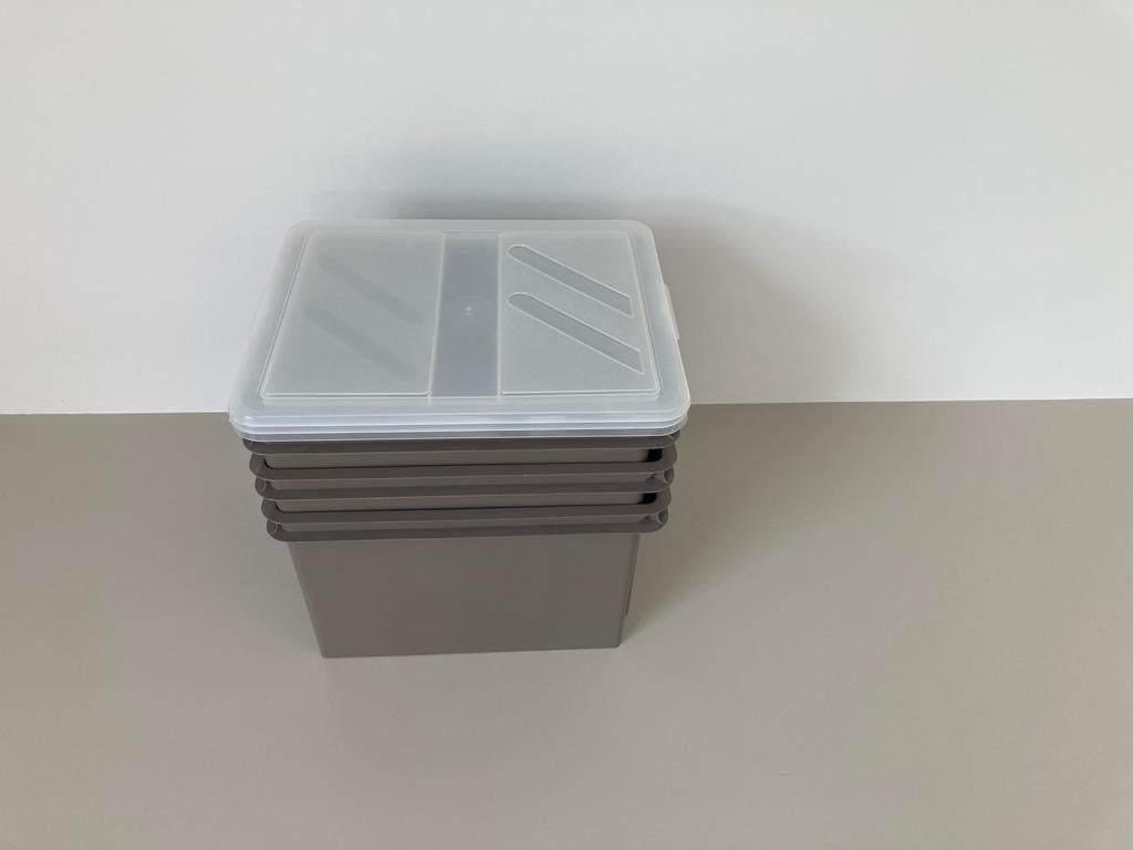 Keter boxen, Ophalen, Zo goed als nieuw, Doos, Minder dan 35 cm