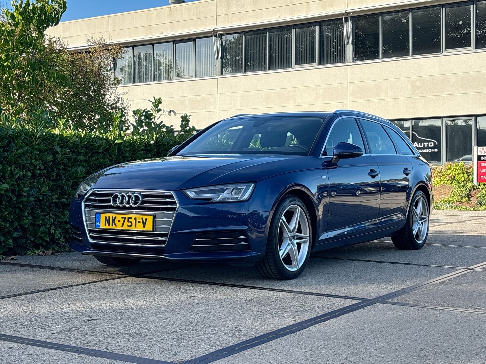 Audi A4 Avant 2.0 TDI Sport Lease Edition |S-LINE|NAVI|TREKH, Auto's, Gebruikt, 4 cilinders, 150 pk, Blauw