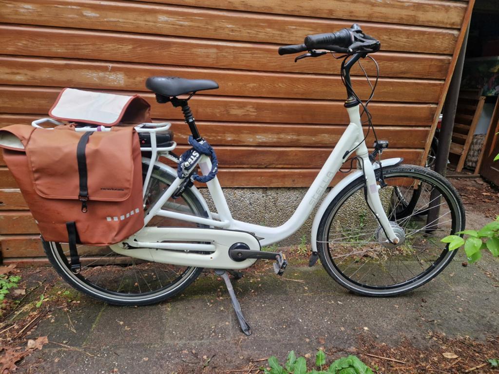 28" inch moederfiets E BIKE Merk Stella voorwiel motor, Gebruikt, 51 tot 55 cm, 50 km per accu of meer, Ophalen