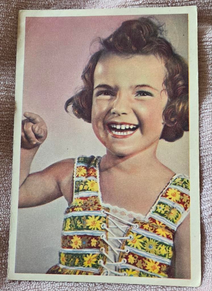 Portret vrolijk meisje, Verzenden, 1940 tot 1960, Gelopen, Kinderen
