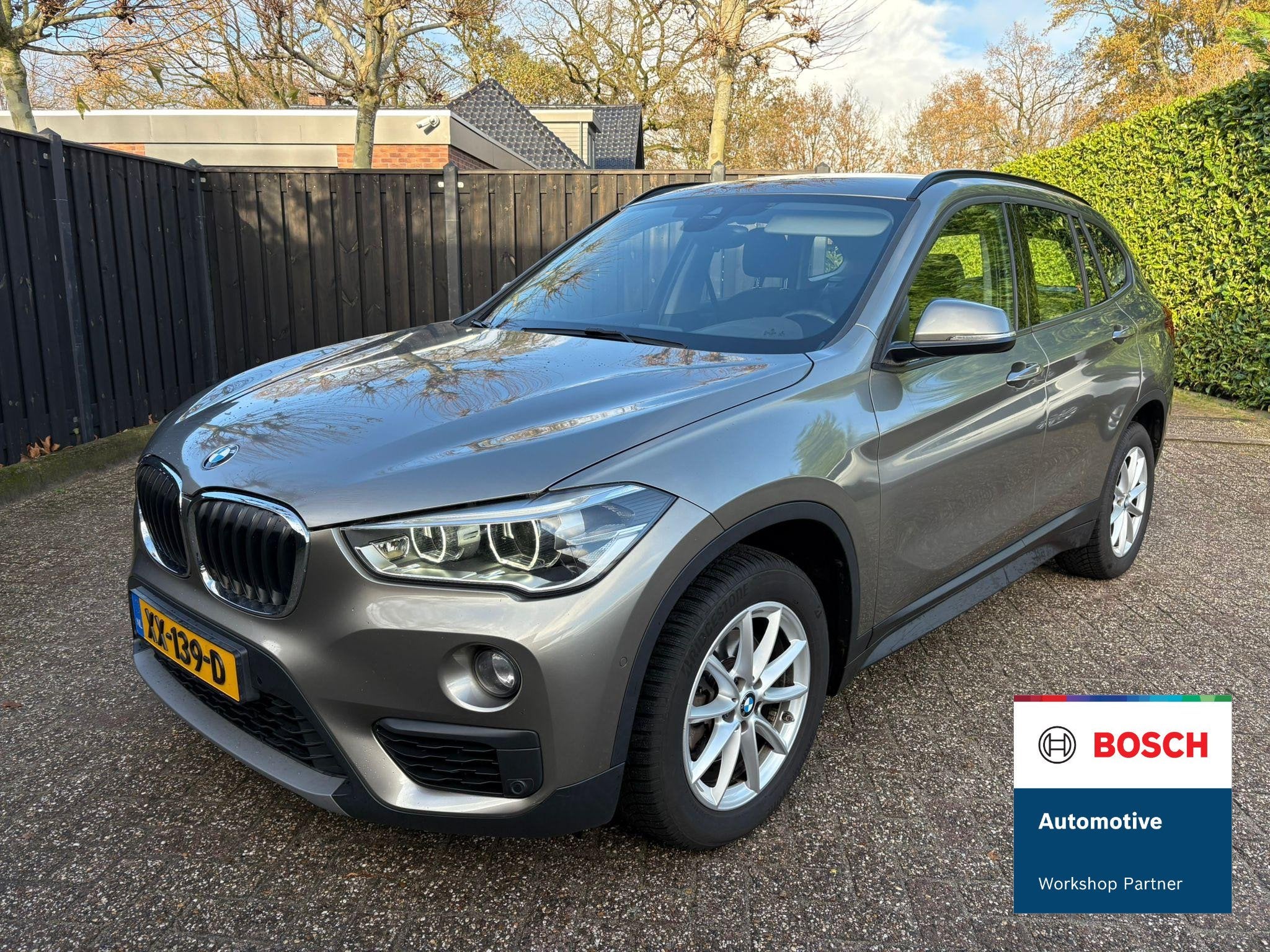 BMW X1 sDrive18i Executive, Auto's, Stof, Gebruikt, Euro 6, Origineel Nederlands