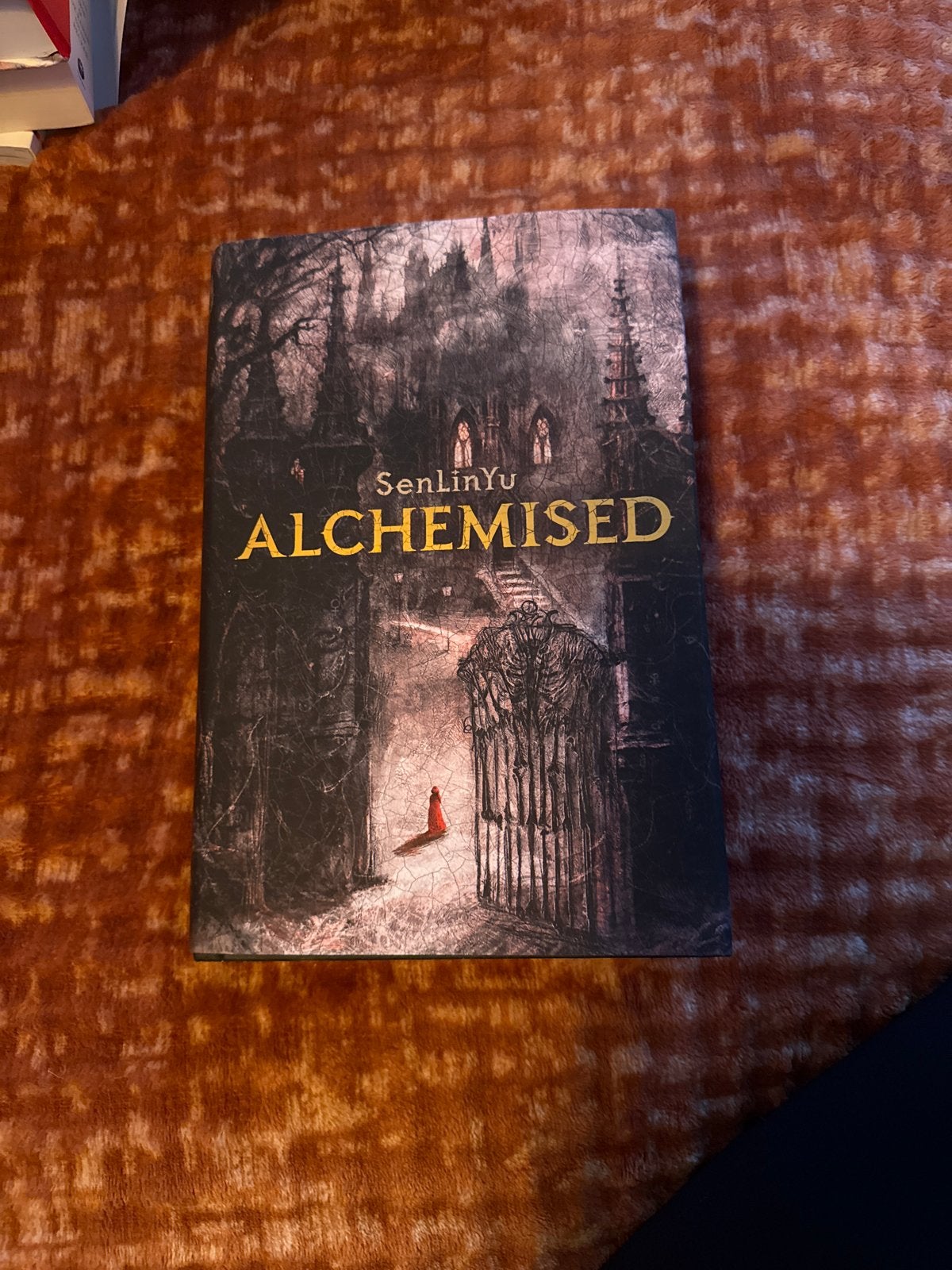 Alchemised - SenLinYu (Engels) Hardcover, Boeken, Fantasy, Ophalen of Verzenden, Zo goed als nieuw