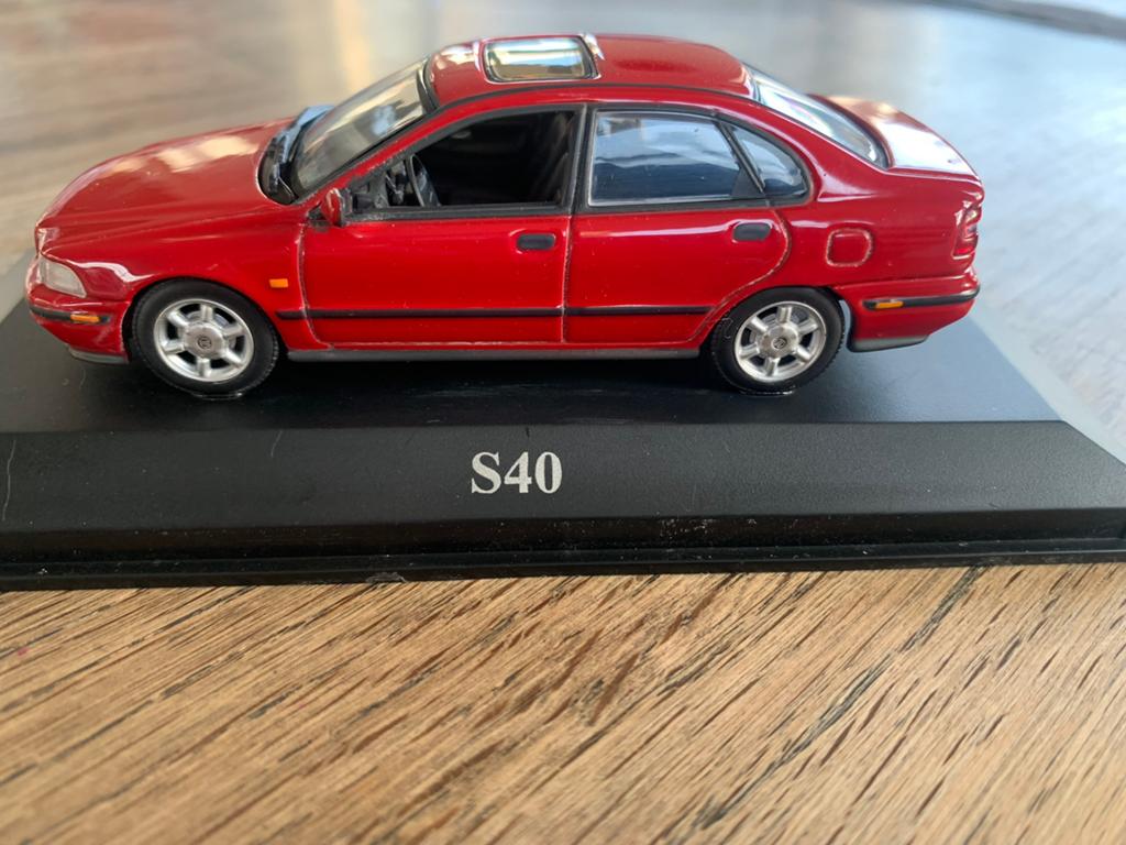 Modelauto Volvo S40 1:43, Hobby en Vrije tijd, Modelauto's | 1:43, Ophalen of Verzenden, Zo goed als nieuw, Auto, Overige merken
