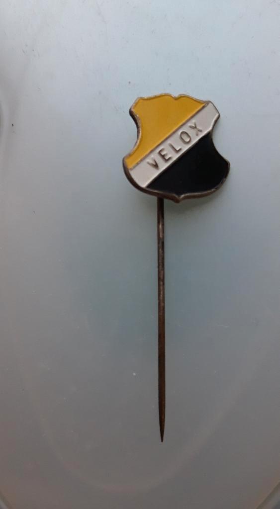 vintage: speldje VELOX ( Utrecht ), Verzamelen, Speldjes, Pins en Buttons, Ophalen of Verzenden, Gebruikt, Sport