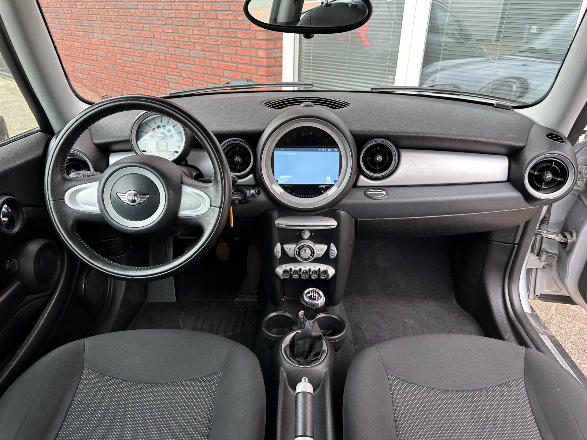Mini Mini Clubman 1.6 Cooper Pepper / Navi / Carplay / 17inc, Voorwielaandrijving, Stof, Gebruikt, 4 cilinders