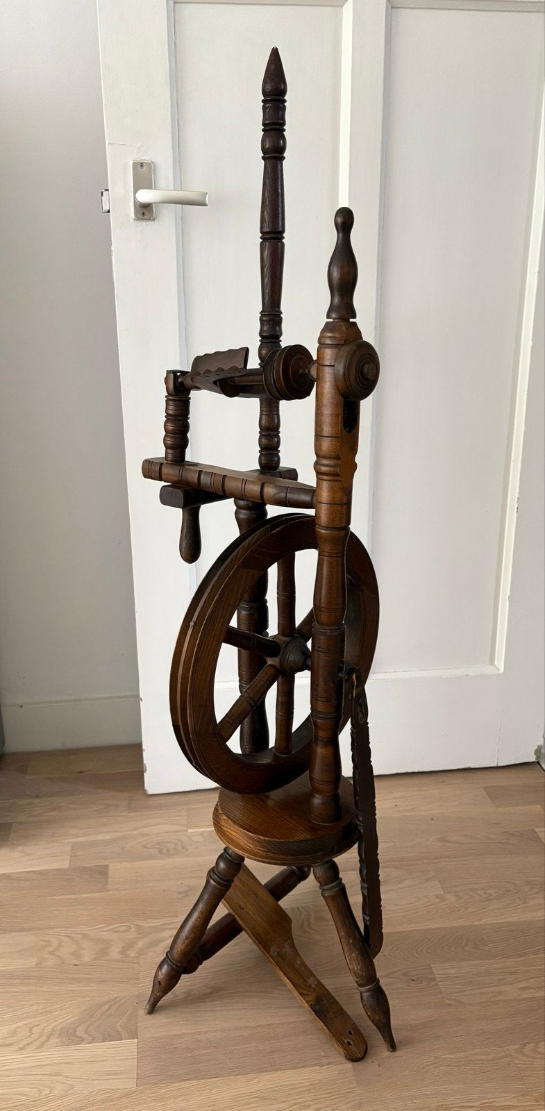 Antiek Spinnewiel - Decoratief en Functioneel, Hobby en Vrije tijd, Spinnewielen en Spinnen, Ophalen, Gebruikt, Spinnewiel