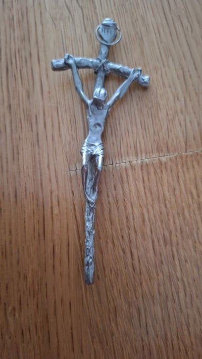 Vintage metalen kruisbeeld met Christusfiguur, Ophalen of Verzenden