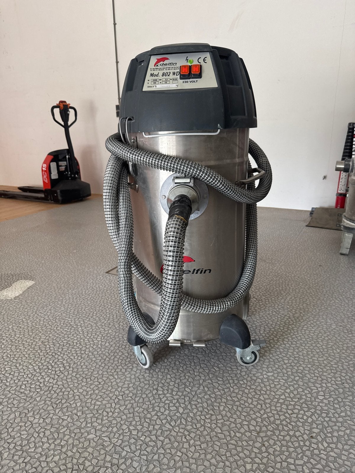Delfin Industriële Stofzuiger Mod. 802 WD - Krachtig & Robuu, Ophalen, Gebruikt, Industriële stofzuiger, 2000 watt of meer