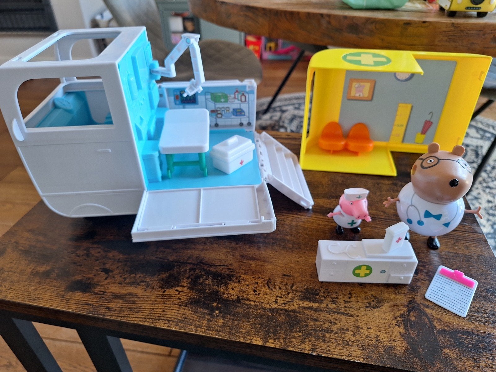 peppa pig ambulance, Ophalen of Verzenden