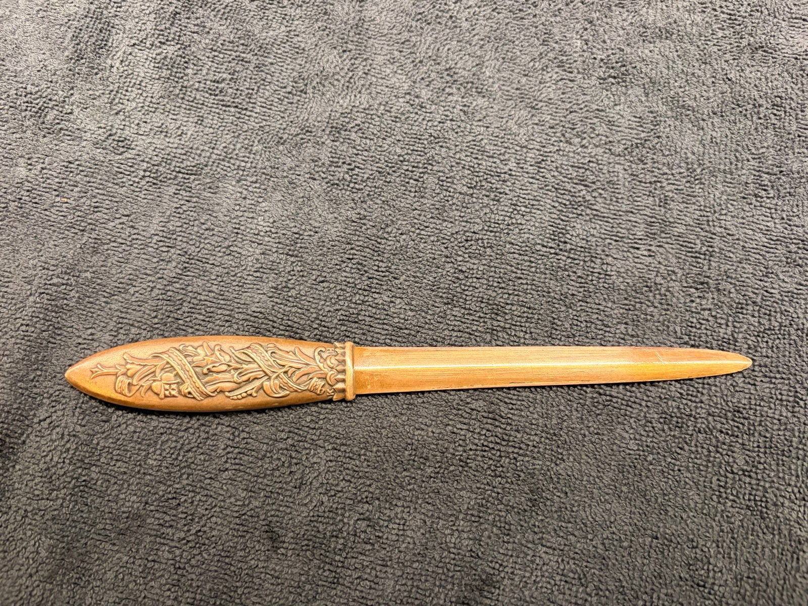 Antieke koperen briefopener met sierlijke gravure, Ophalen of Verzenden