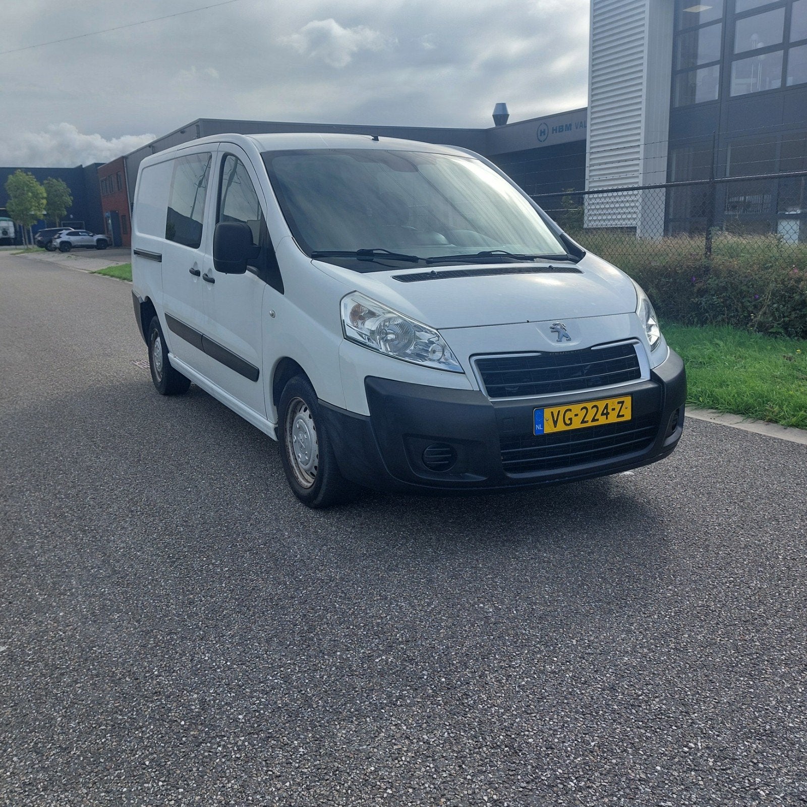 Peugeot Expert 2.0 HDI - Double cab - 6 Seats -, Voorwielaandrijving, Euro 5, Stof, 4 cilinders