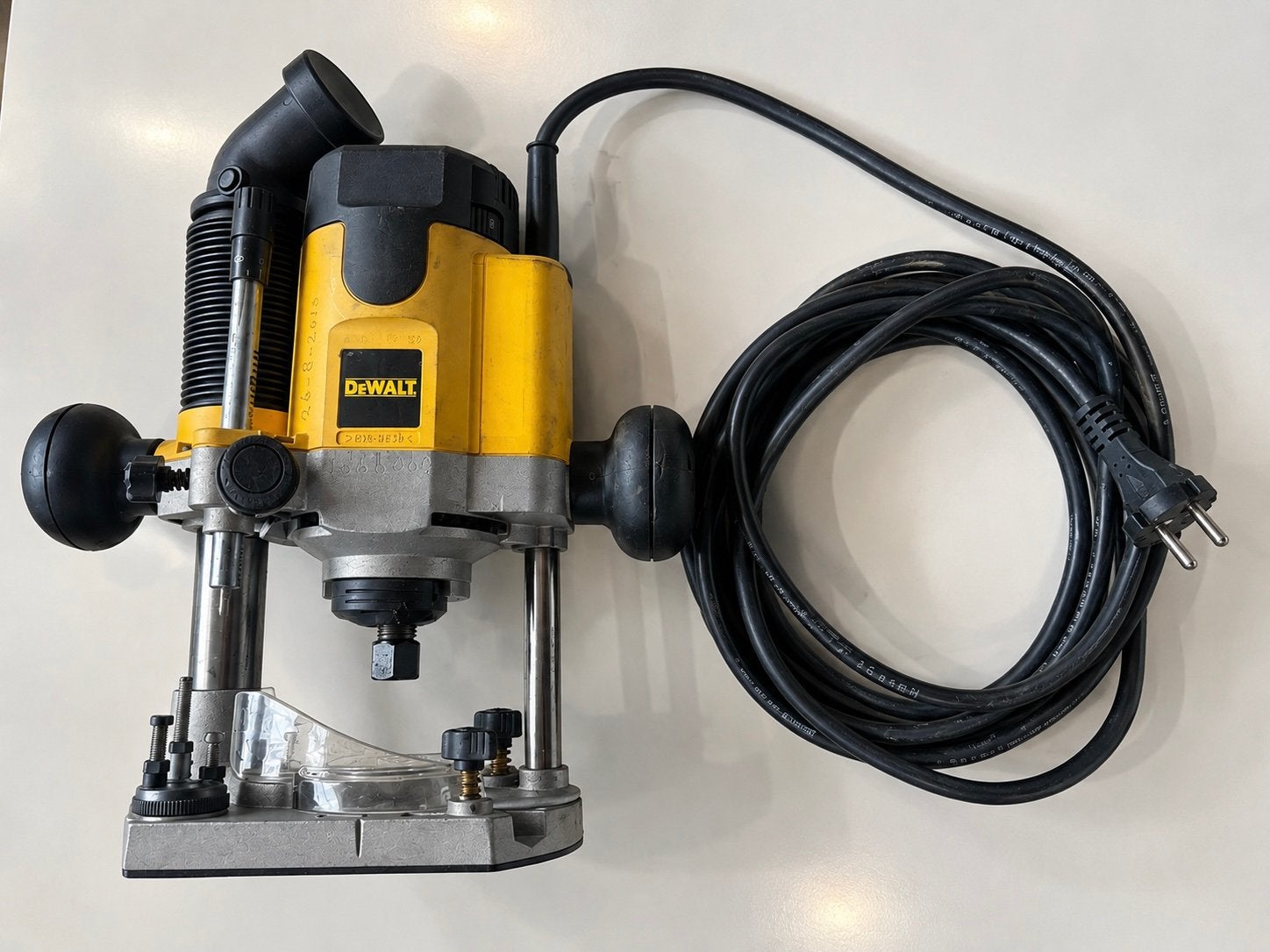 Dewalt DW621 bovenfrees, Ophalen of Verzenden, Zo goed als nieuw, Elektrisch, Bovenfrees