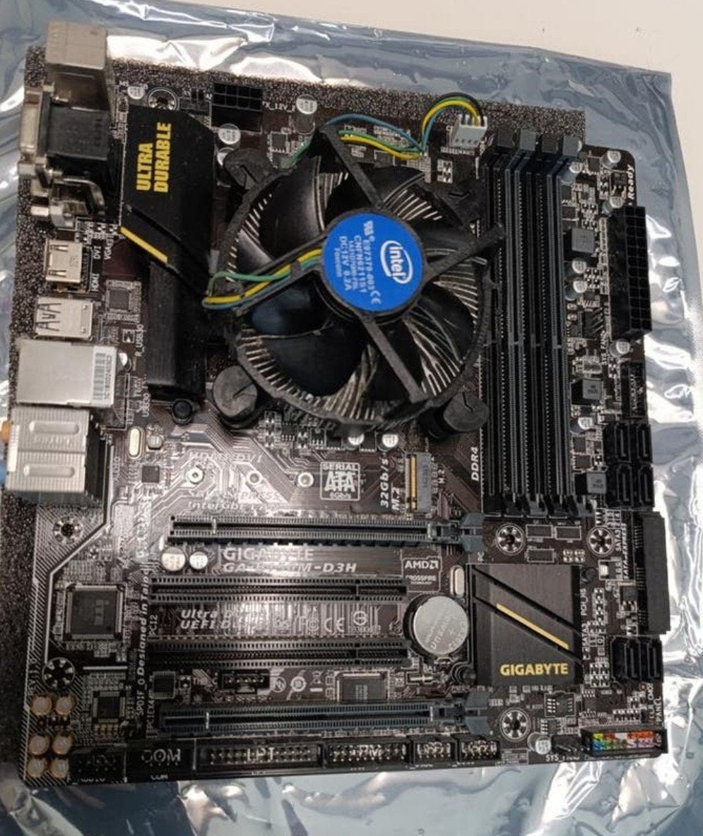 Upgrade set: i5-7400, Gigabyte H110M-S2H, koeler, 8GB DDR4, Computers en Software, Ophalen, Gebruikt, LGA 1151, DDR4