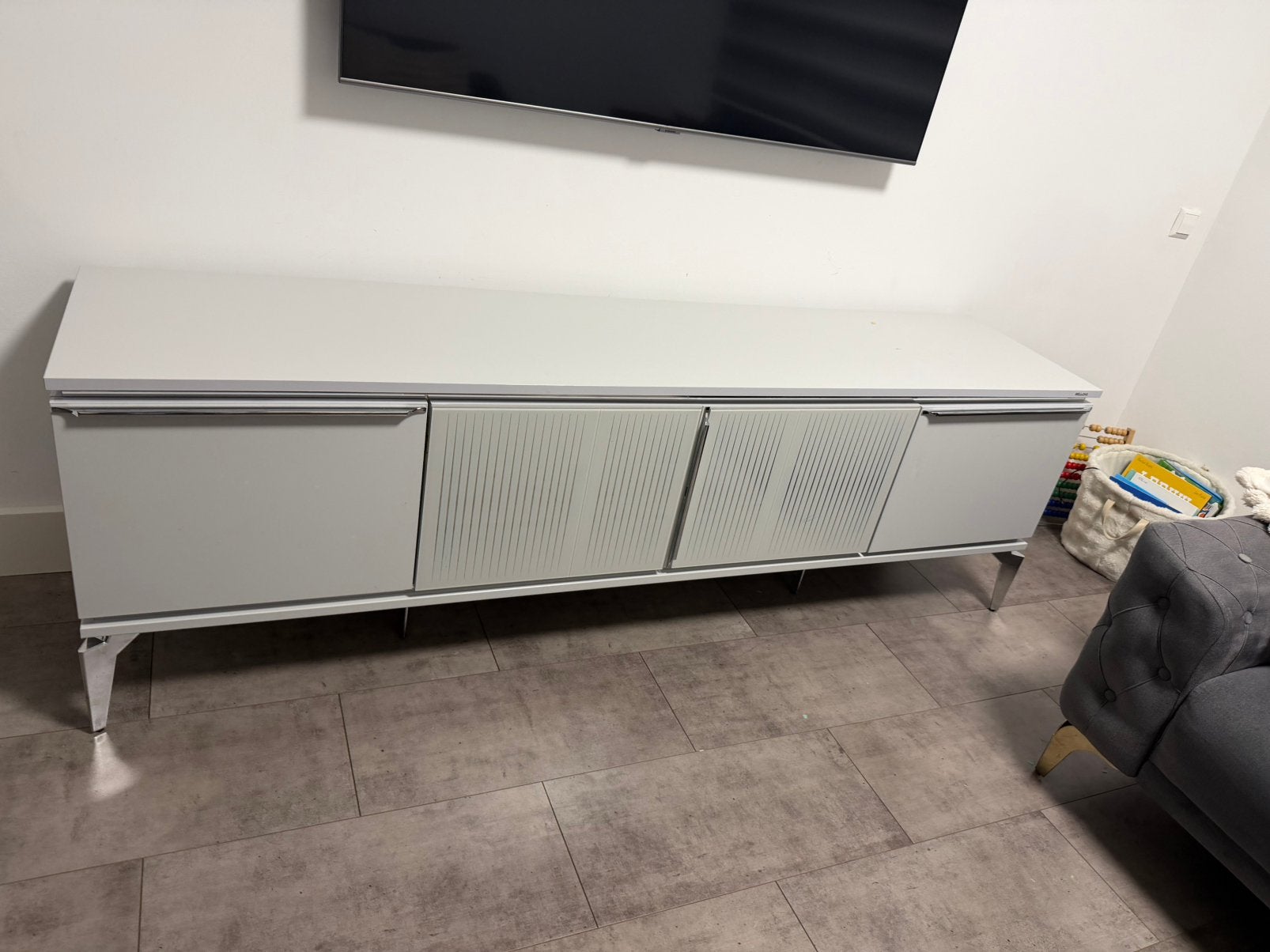 Grijze tv kast, Ophalen, Gebruikt, 25 tot 50 cm