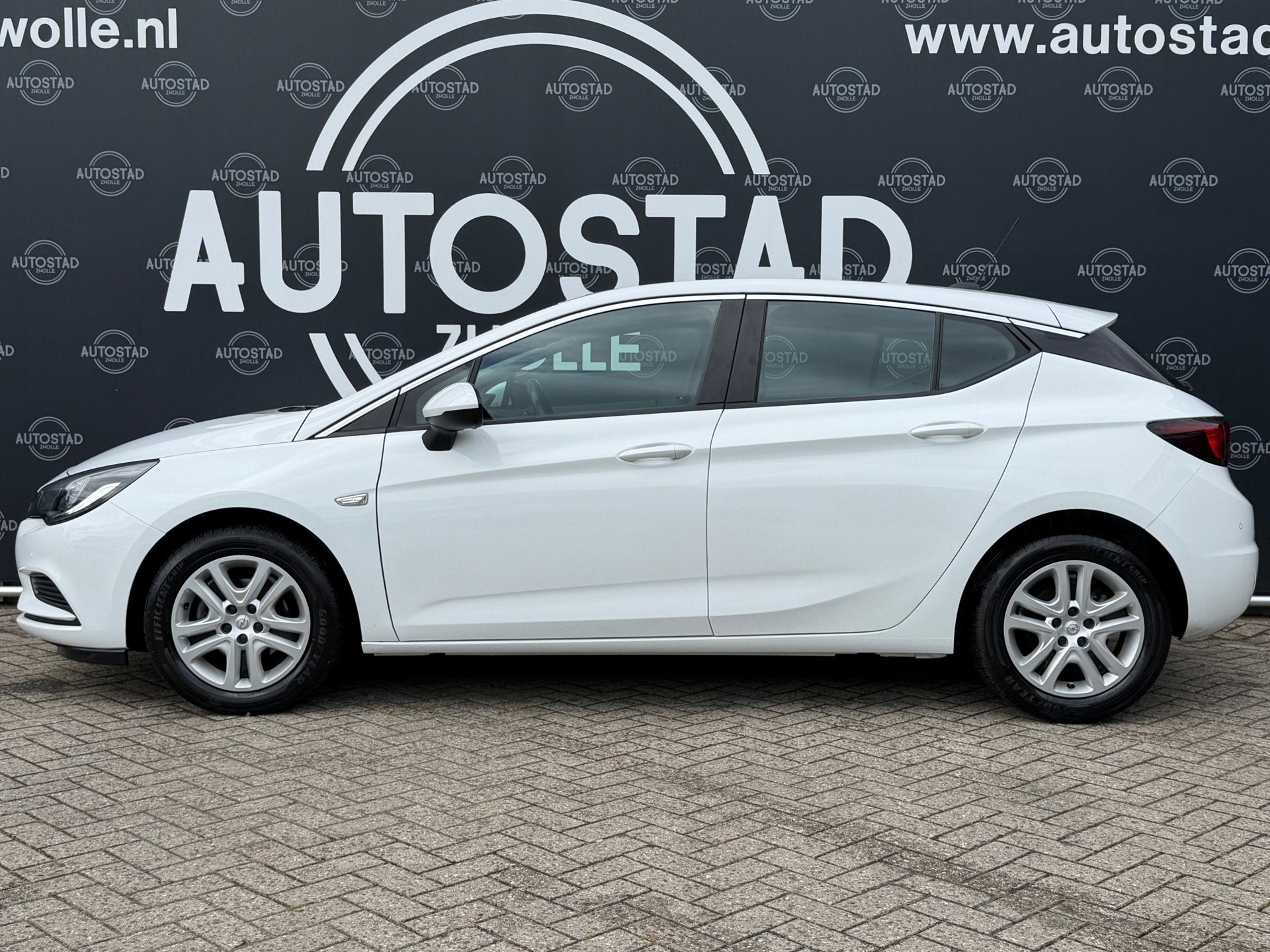 Opel Astra 1.0 Turbo Business NL-Auto / 2e Eigenaar / NAP /, Auto's, Opel, Stof, 610 kg, Wit, Origineel Nederlands