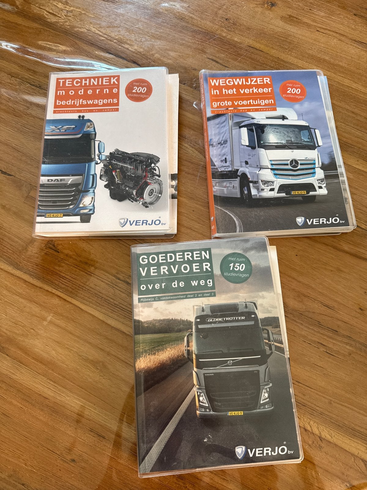 Verjo studieboeken vrachtwagen rijbewijs (3 stuks), Boeken, Ophalen of Verzenden, Zo goed als nieuw, LBO