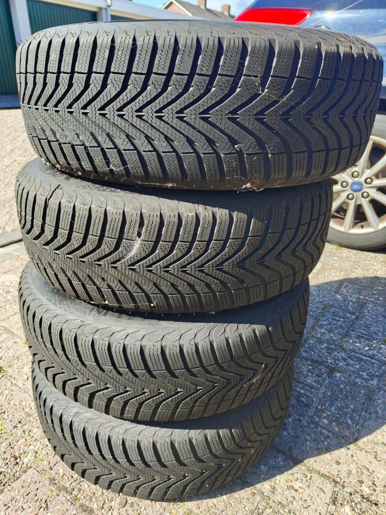 4 Vredestein Snowtrac 5 winterbanden 185/65 R15 4x108, Auto-onderdelen, Banden en Velgen, Ophalen, 15 inch, Banden en Velgen, 185 mm