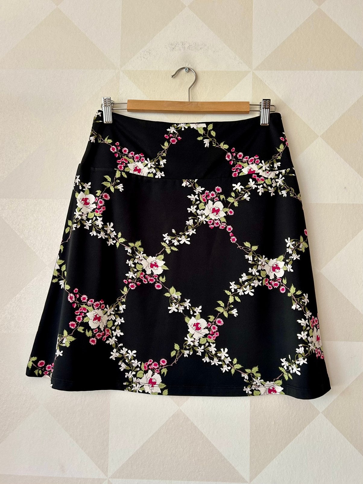 King Louie Border Skirt zwart paars bloem S/36 zgan, Zwart, Ophalen of Verzenden, Zo goed als nieuw, Knielengte