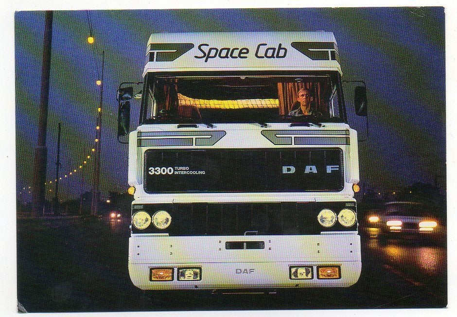 DAF Trucks Space Cab, Verzamelen, Ansichtkaarten | Themakaarten, Ophalen of Verzenden, 1980 tot heden, Ongelopen, Voertuig