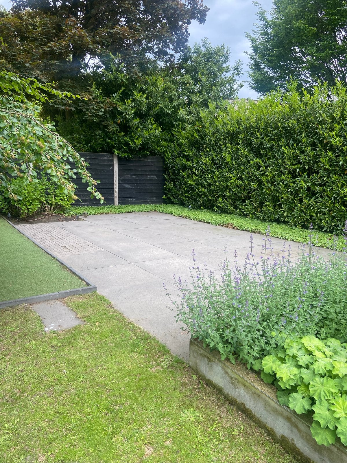 Schellevis tegels 1m*1m en 5 cm dik, Ophalen, Zo goed als nieuw, 10 m² of meer, Beton