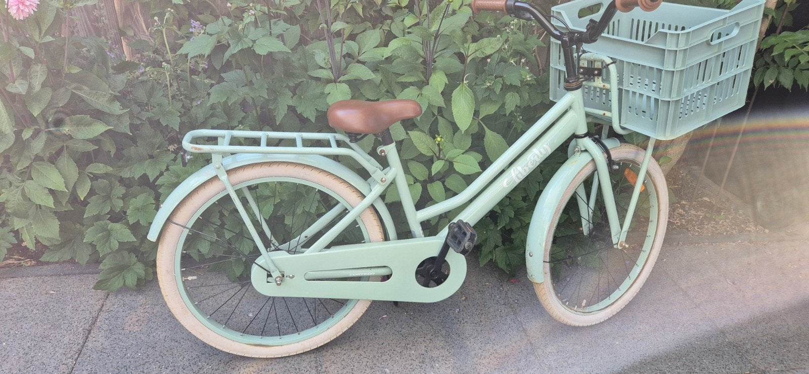 Urban Proof Kinderfiets 22 inch - Mintgroen met krat, Ophalen, Gebruikt, 22 inch, Handrem
