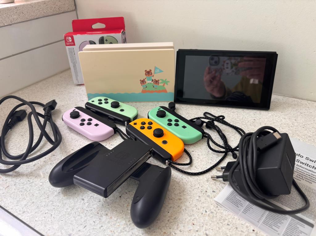 Nintendo Switch spelconputer incl. 4 controllers, Spelcomputers en Games, Spelcomputers | Nintendo Switch, Ophalen of Verzenden