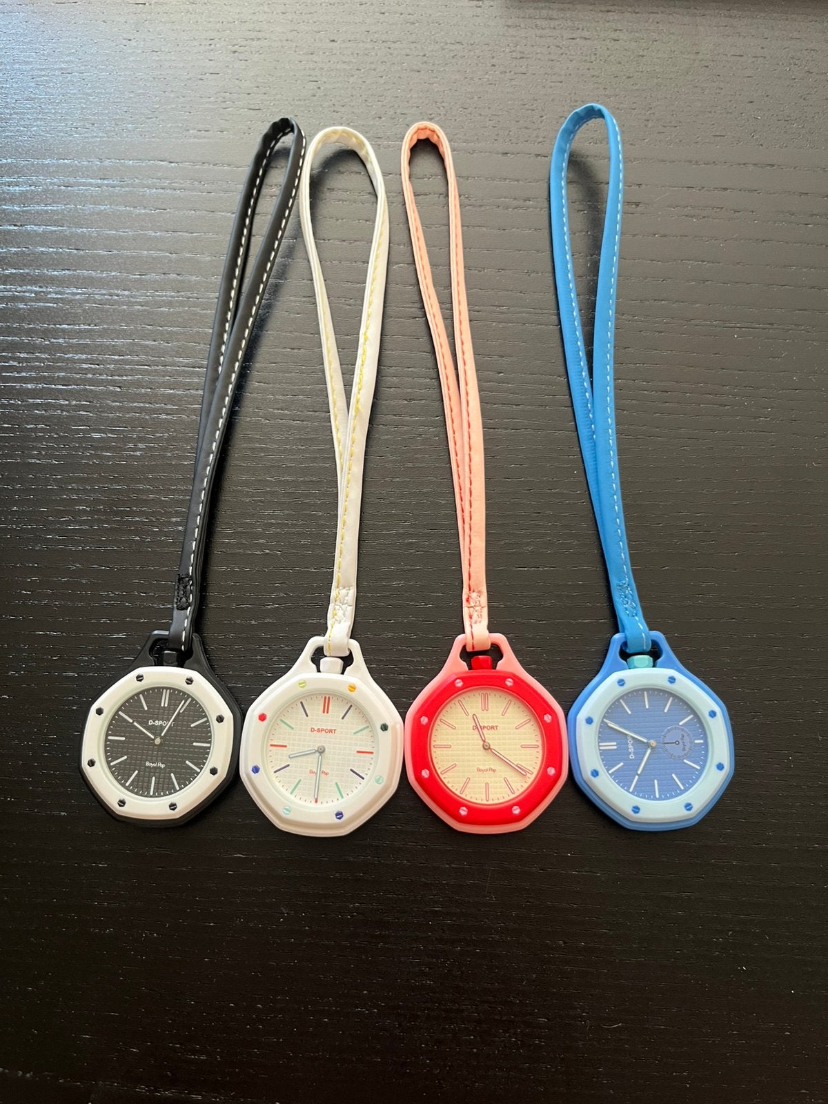Zakhorloge multicolor, Sieraden, Tassen en Uiterlijk, Piercings, Ophalen of Verzenden, Zo goed als nieuw, Overige materialen, Navelpiercing