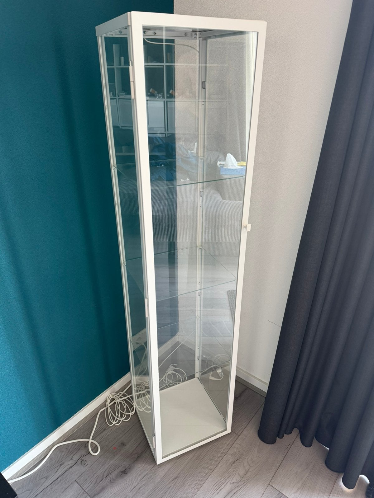 Mooie en nette virtine kast, Ophalen, Minder dan 50 cm, 100 tot 150 cm, Zo goed als nieuw