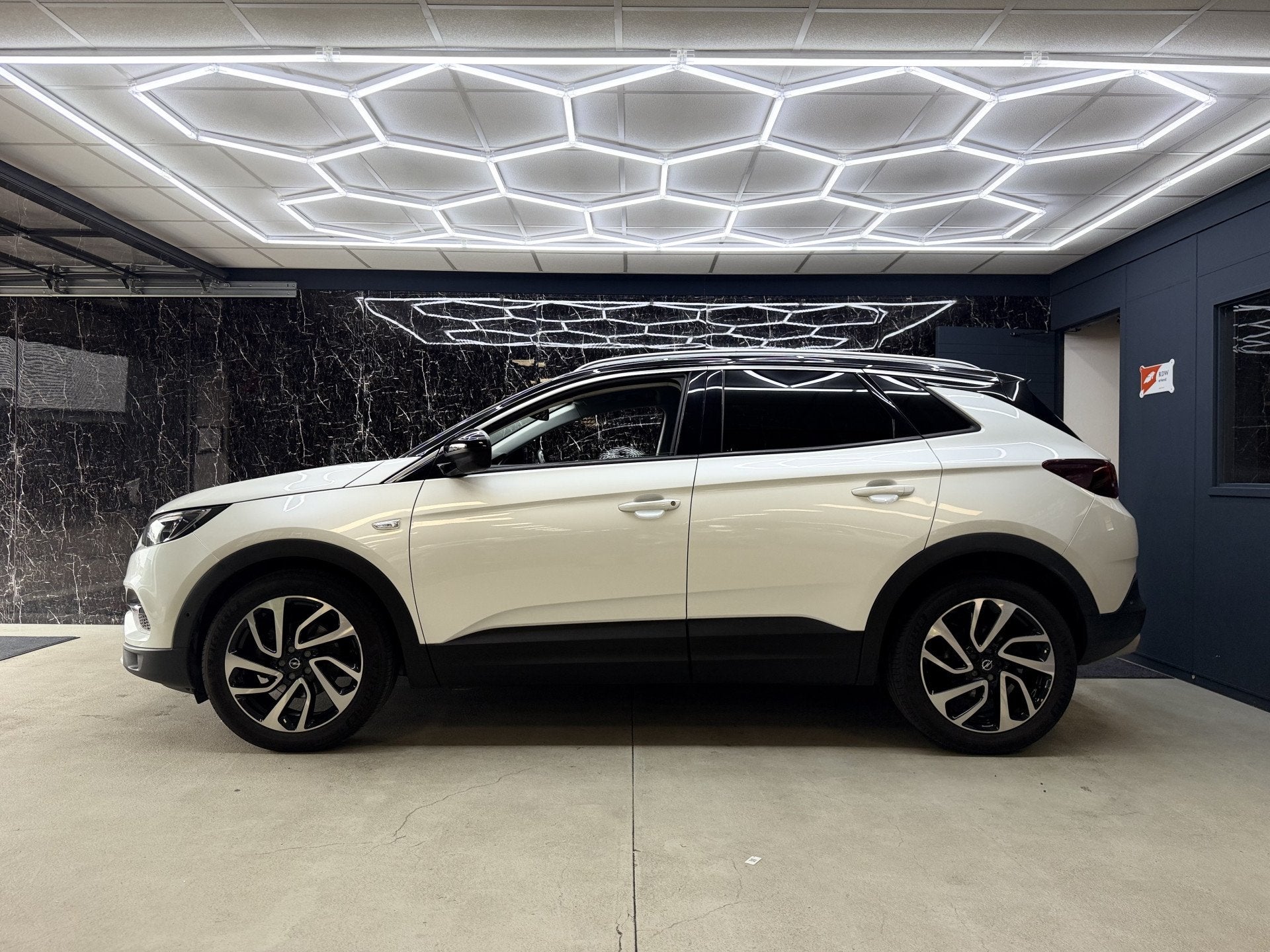 Opel Grandland X 1.6 Turbo Ultimate leer/stoelverwarming,koe, Auto's, Opel, 1380 kg, Gebruikt, 4 cilinders, Wit