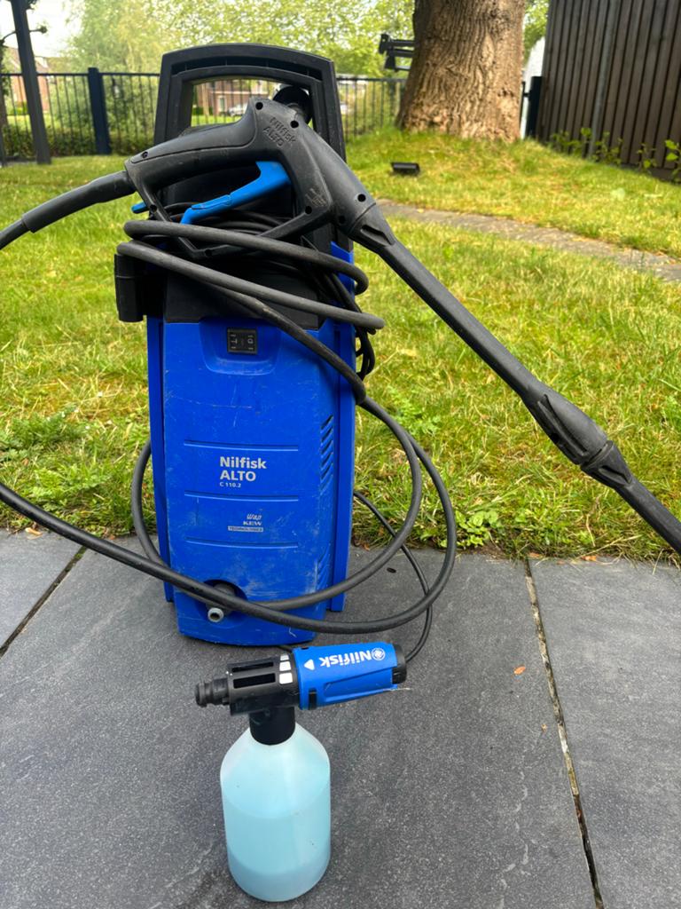 Nilfisk hogedrukreiniger met schuimlans!, Ophalen of Verzenden, Zo goed als nieuw, Elektrisch
