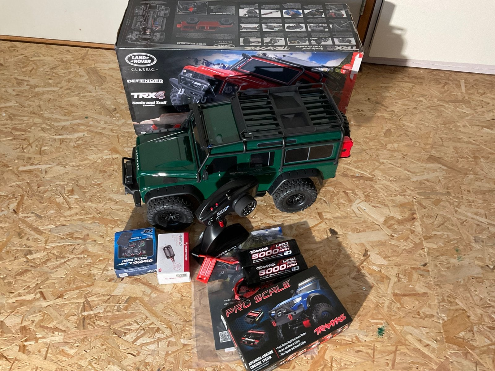 Te koop z.g.a.n Taxxas TRX-4 Landrover, Hobby en Vrije tijd, Zo goed als nieuw, Schaal 1:10, Onderdeel, Ophalen