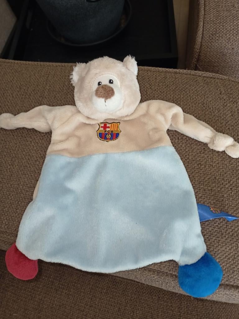 F.C. Barcelona baby kroeldoek berenkop, blauw beige, Kinderen en Baby's, Speelgoed | Knuffels en Pluche, NICI, Beer, Blauw, Nieuw