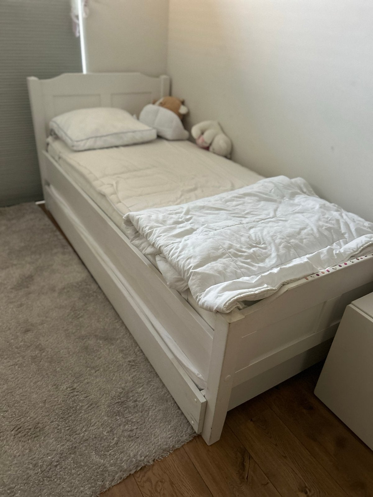 Wit uitschuifbaar bed 90x180 met optionele matrassen en hekj, Ophalen, Verstelbaar, 90 cm, Eenpersoons