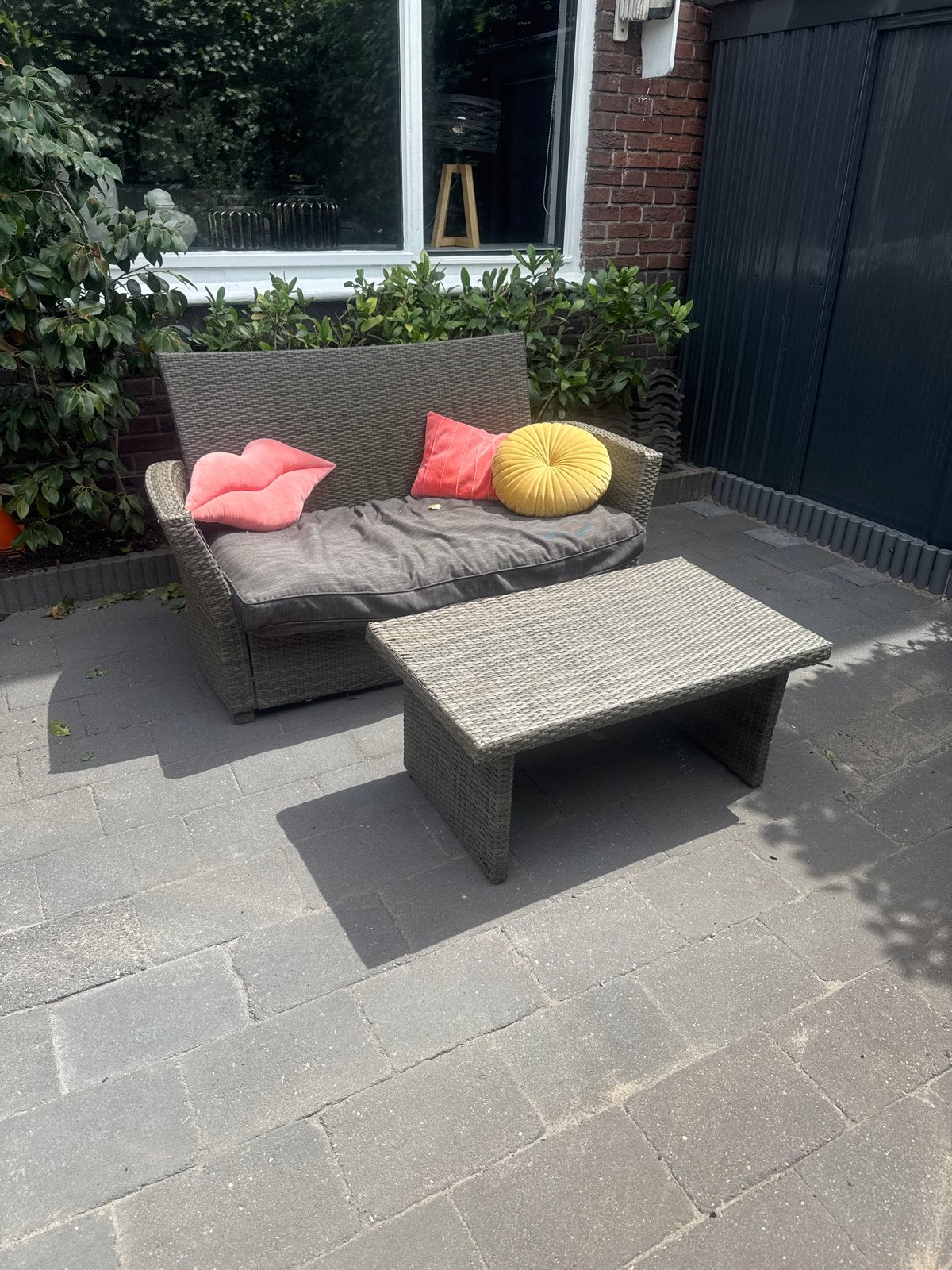 Comfortabel 2-persoons bankje met tafeltje, Tuin en Terras, Tuinsets en Loungesets, Gebruikt, Loungeset, Wicker, Bank