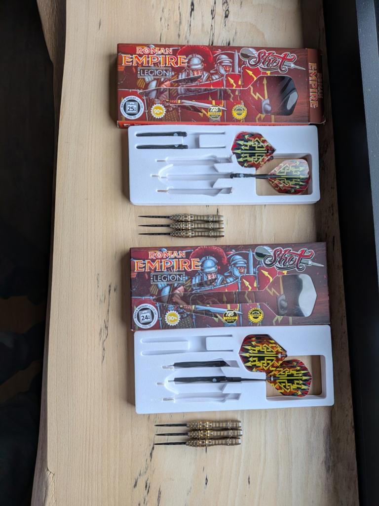 Shot Roman Empire Legion 24 gram, Sport en Fitness, Darts, Ophalen of Verzenden, Zo goed als nieuw, Pijlen