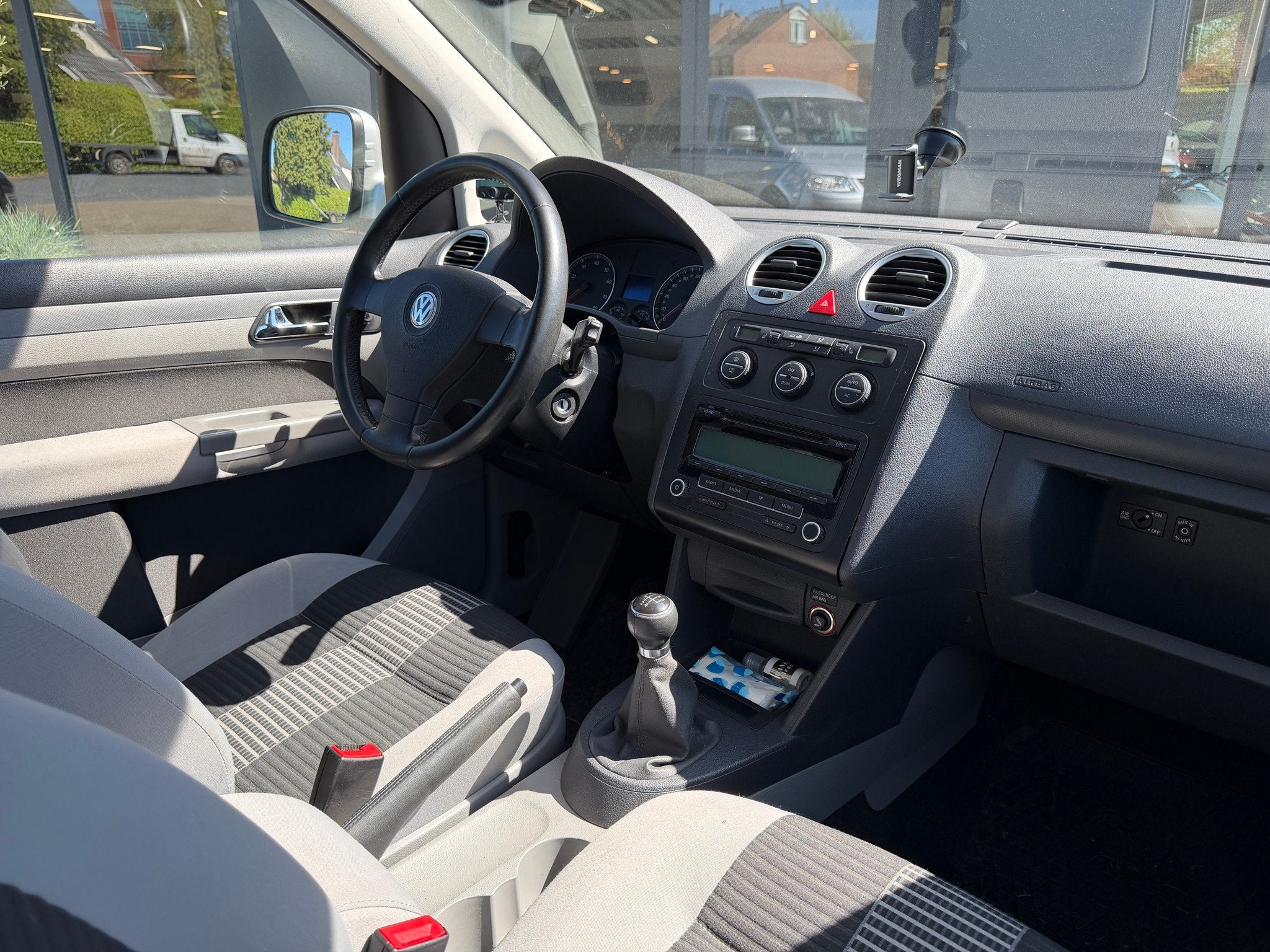 Volkswagen Caddy Rolstoelauto Rolstoelauto (bj 2009), Voorwielaandrijving, Gebruikt, Overige modellen, 4 stoelen