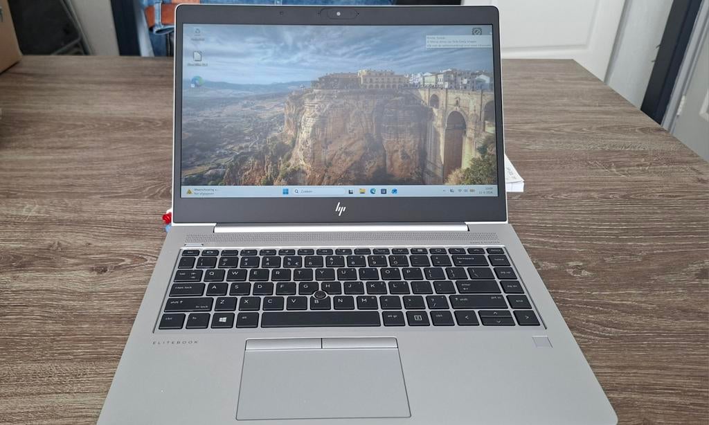 Hp Elitebook met Windows 11 en oplader., Computers en Software, Chromebooks, Ophalen, 14 inch, 4 GB of minder, Zo goed als nieuw