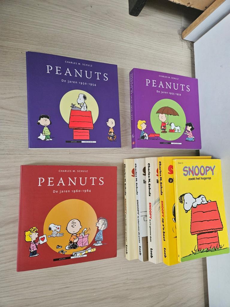 Peanuts / Snoopy / Charles M Schulz, Amerika, Ophalen of Verzenden, Meerdere comics, Gelezen