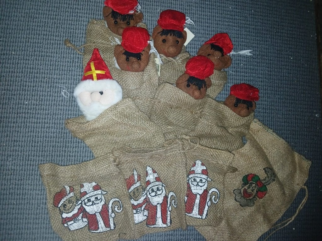 18 Sinterklaas cadeauzakken / juten zakken, Ophalen of Verzenden, Zo goed als nieuw